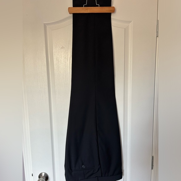 Men’s Calvin Klein Navy Suit and Pants - Picture 4 of 5